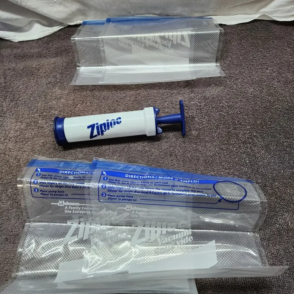 Ziploc Hand pump vacuum starter kit open box 4 bags 1 pump pre-owned b42